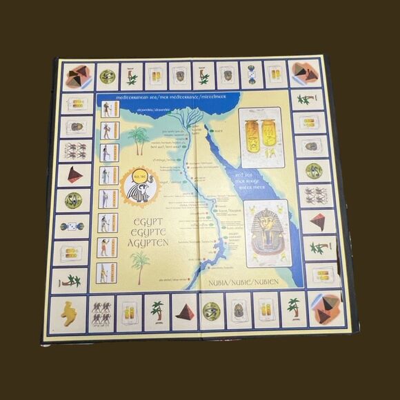 2001 The Green Board Game Company Egyptians Board Game - Picture 4 of 5